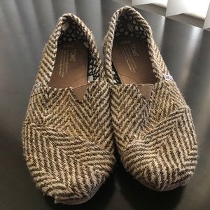 Women’s Gold Twill Toms, size 8.5